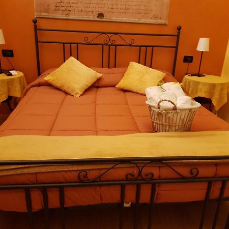 Ghiro Ghiotto Bed and Breakfast Pietra Ligure Εξωτερικό φωτογραφία
