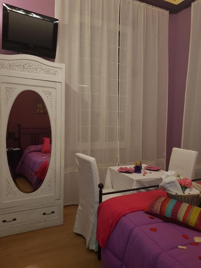 Ghiro Ghiotto Bed and Breakfast Pietra Ligure Εξωτερικό φωτογραφία