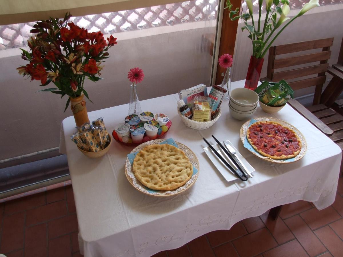 Ghiro Ghiotto Bed and Breakfast Pietra Ligure Εξωτερικό φωτογραφία