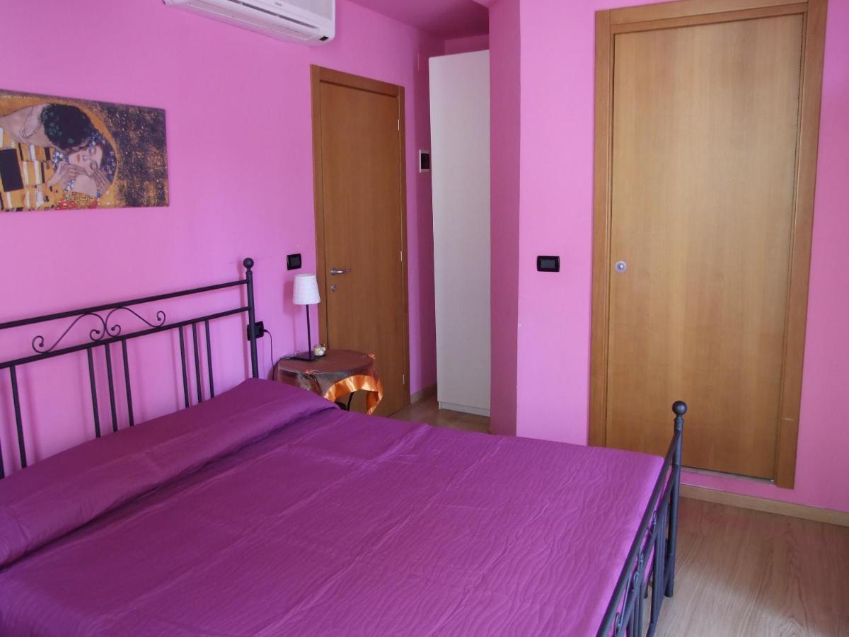 Ghiro Ghiotto Bed and Breakfast Pietra Ligure Εξωτερικό φωτογραφία