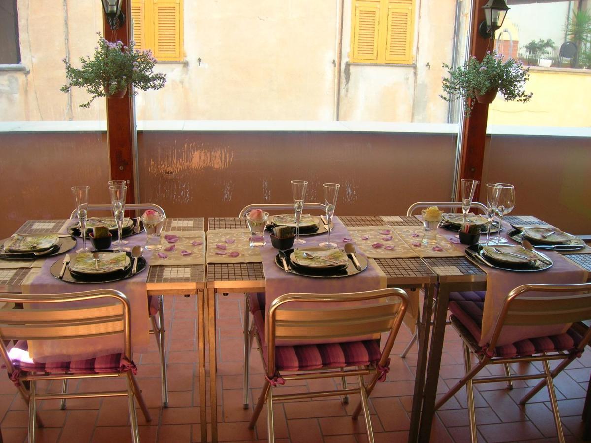 Ghiro Ghiotto Bed and Breakfast Pietra Ligure Εξωτερικό φωτογραφία