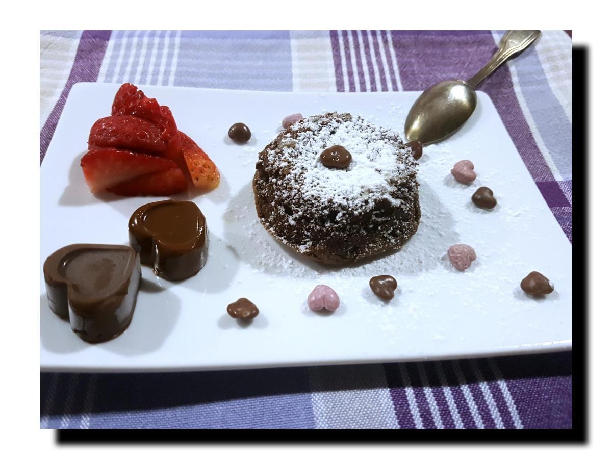 Ghiro Ghiotto Bed and Breakfast Pietra Ligure Εξωτερικό φωτογραφία