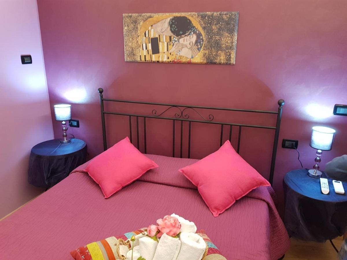 Ghiro Ghiotto Bed and Breakfast Pietra Ligure Εξωτερικό φωτογραφία