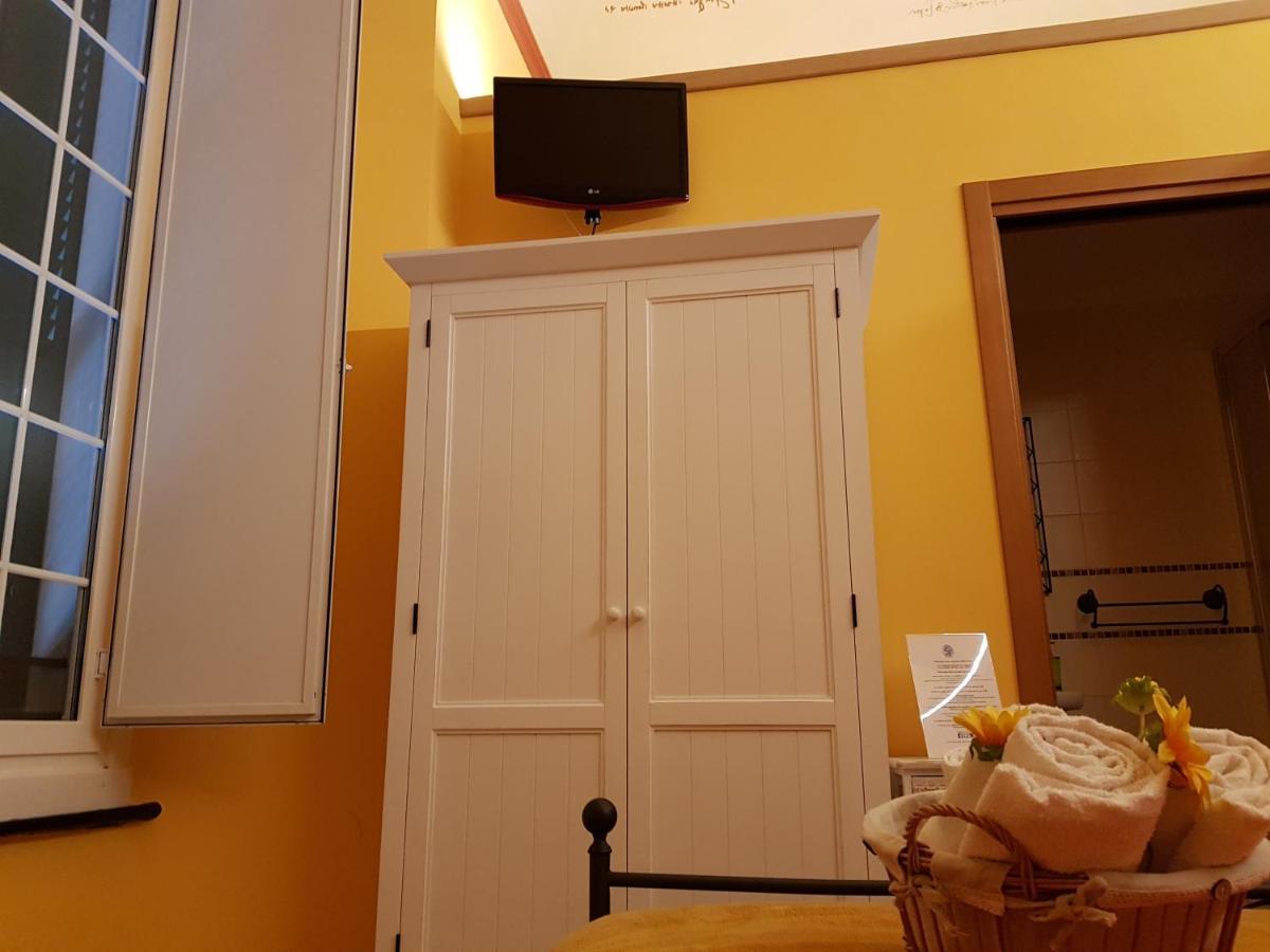 Ghiro Ghiotto Bed and Breakfast Pietra Ligure Εξωτερικό φωτογραφία
