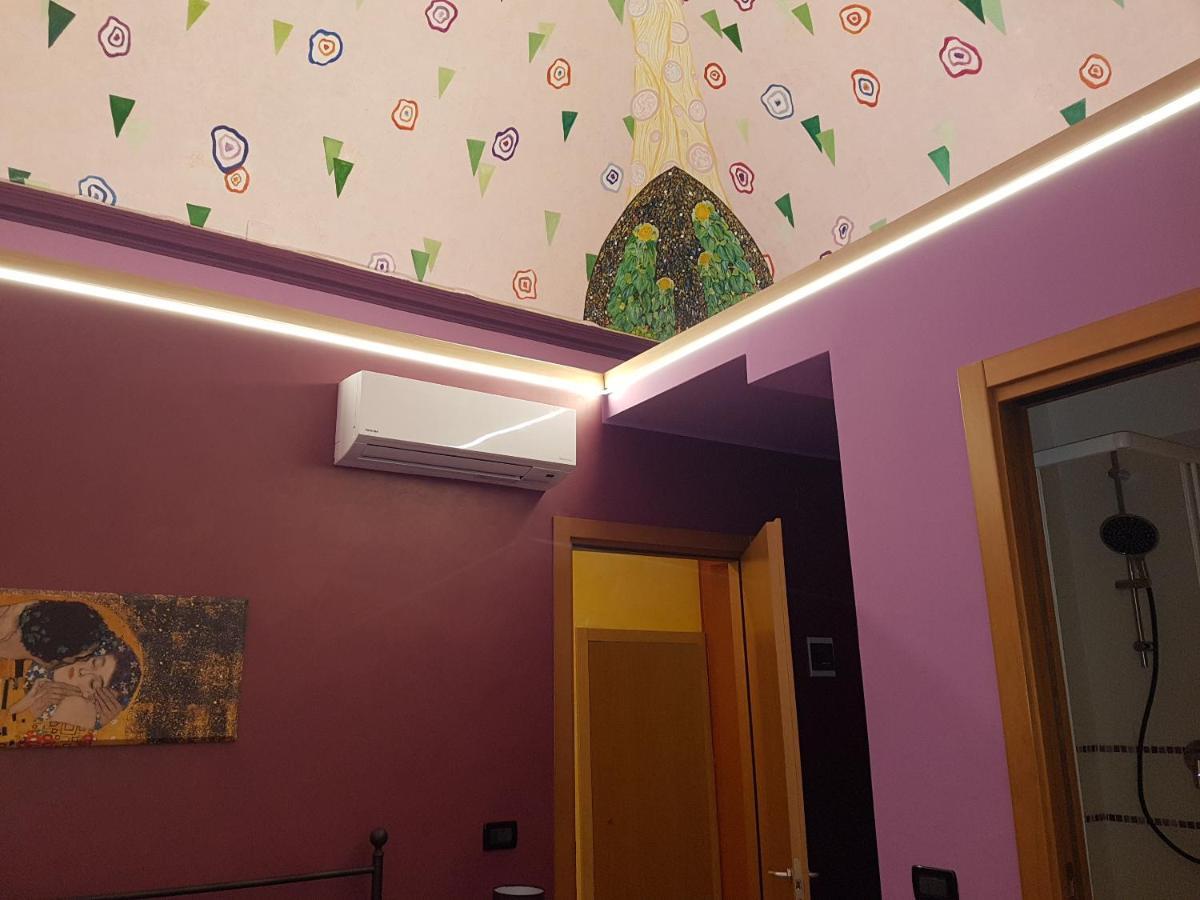 Ghiro Ghiotto Bed and Breakfast Pietra Ligure Εξωτερικό φωτογραφία